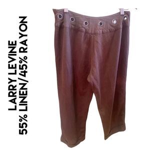 Larry Levine Chocolate Brown Cuffed Capri Pants With Medallions at Waist Fully L